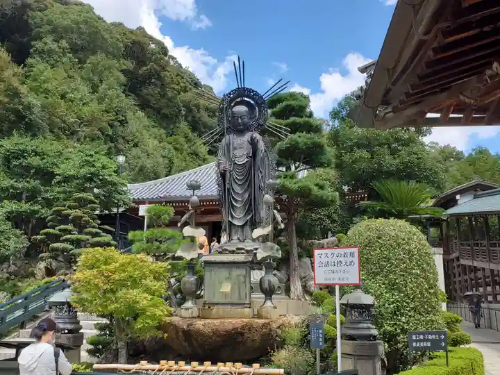 清荒神清澄寺の地蔵