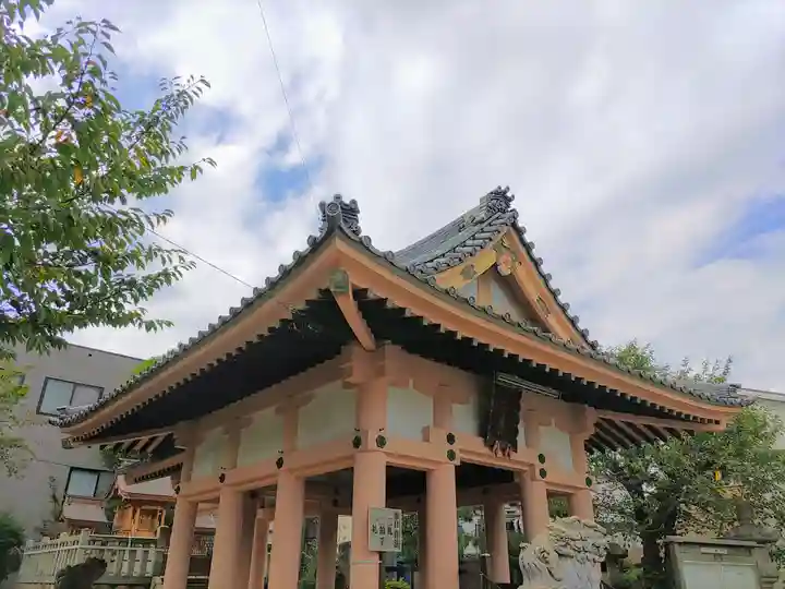八幡神社の本殿・本堂