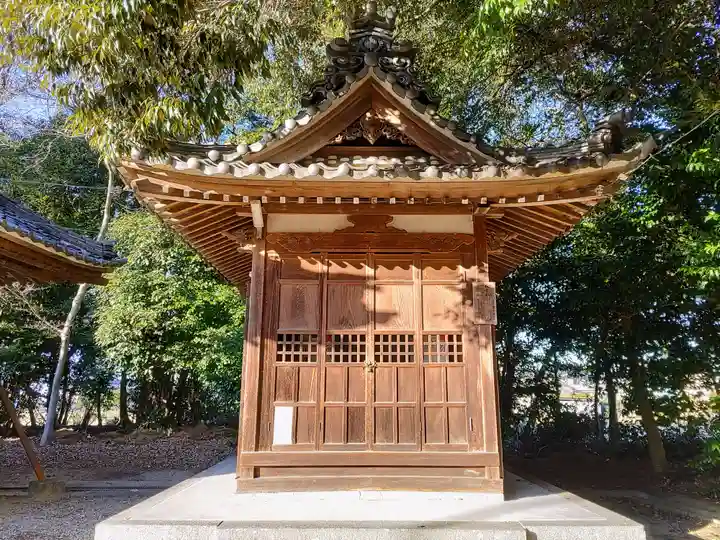 根崎八幡神社の末社・摂社