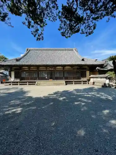 無量寺の{uncategorized: "未分類", other: "その他", undefined: "問題あり", building: "その他建物", grave: "お墓", sacred_gate: "鳥居", guardian: "狛犬", statue: "像", buddha: "仏像", history: "歴史", nature: "自然", garden: "庭園", animal: "動物", pagoda: "塔", temizu: "手水舎", mountain_gate: "山門・神門", sanctuary: "本殿・本堂", subordinate: "末社・摂社", art: "芸術", scenery: "景色", jizo: "地蔵", ema: "絵馬", goshuin: "御朱印", omikuji: "おみくじ", items: "授与品その他", amulet: "お守り", goshuincho: "御朱印帳", eats: "食事", festival: "お祭り", votive_dance: "神楽", shichigosan: "七五三参", wedding: "結婚式", experience: "体験その他", initially: "初詣", around: "周辺", anti_infection: "感染症対策"}