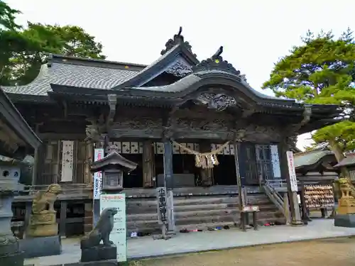 山神社の本殿