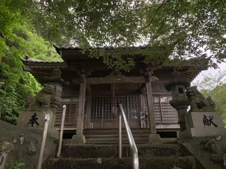 長秀寺{永代供養やすらぎ納骨堂・浪切不動尊}の末社・摂社