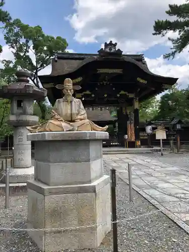 豊国神社の像