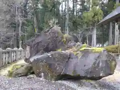 八海山尊神社の建物その他