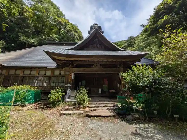 阿弥陀寺の本殿・本堂