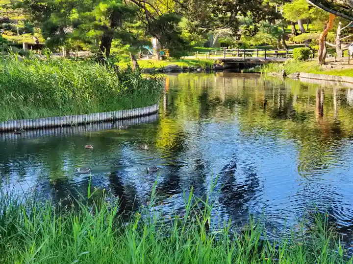 麓山弁財天の庭園