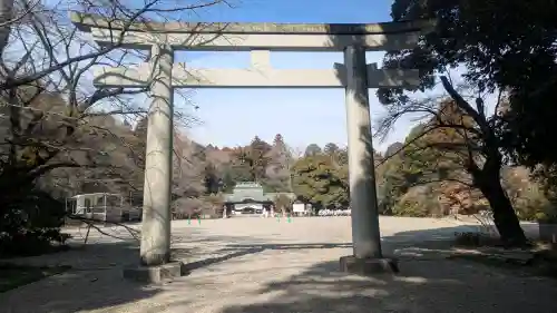 栃木縣護國神社の{uncategorized: "未分類", other: "その他", undefined: "問題あり", building: "その他建物", grave: "お墓", sacred_gate: "鳥居", guardian: "狛犬", statue: "像", buddha: "仏像", history: "歴史", nature: "自然", garden: "庭園", animal: "動物", pagoda: "塔", temizu: "手水舎", mountain_gate: "山門・神門", sanctuary: "本殿・本堂", subordinate: "末社・摂社", art: "芸術", scenery: "景色", jizo: "地蔵", ema: "絵馬", goshuin: "御朱印", omikuji: "おみくじ", items: "授与品その他", amulet: "お守り", goshuincho: "御朱印帳", eats: "食事", festival: "お祭り", votive_dance: "神楽", shichigosan: "七五三参", wedding: "結婚式", experience: "体験その他", initially: "初詣", around: "周辺", anti_infection: "感染症対策"}