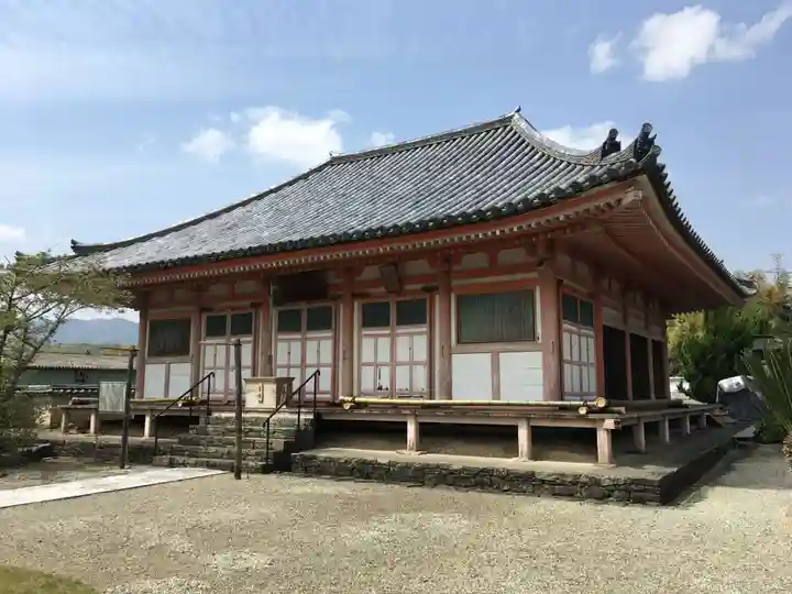 護国寺の本殿・本堂