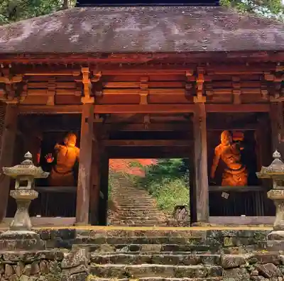 財賀寺の山門・神門
