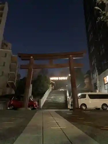 白金氷川神社の鳥居