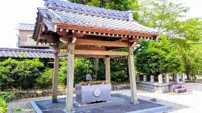 日長神社の手水舎