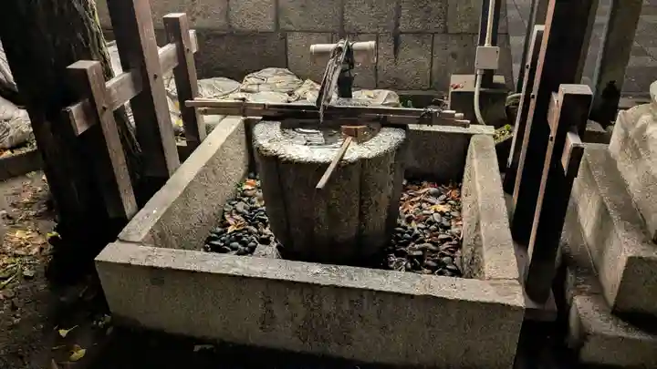 御所八幡宮の手水舎