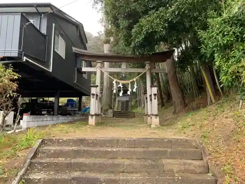 白山神社の鳥居