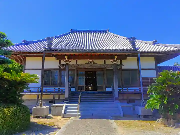 満国寺の本殿・本堂