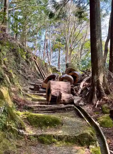 開道石割稲荷神社(山梨県)