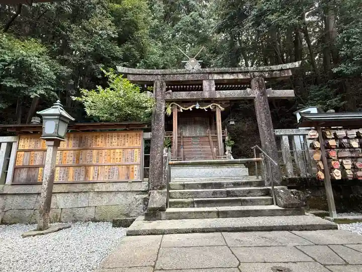 伊弉諾神社の{uncategorized: "未分類", other: "その他", undefined: "問題あり", building: "その他建物", grave: "お墓", sacred_gate: "鳥居", guardian: "狛犬", statue: "像", buddha: "仏像", history: "歴史", nature: "自然", garden: "庭園", animal: "動物", pagoda: "塔", temizu: "手水舎", mountain_gate: "山門・神門", sanctuary: "本殿・本堂", subordinate: "末社・摂社", art: "芸術", scenery: "景色", jizo: "地蔵", ema: "絵馬", goshuin: "御朱印", omikuji: "おみくじ", items: "授与品その他", amulet: "お守り", goshuincho: "御朱印帳", eats: "食事", festival: "お祭り", votive_dance: "神楽", shichigosan: "七五三参", wedding: "結婚式", experience: "体験その他", initially: "初詣", around: "周辺", anti_infection: "感染症対策"}