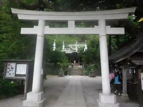 御霊神社の鳥居