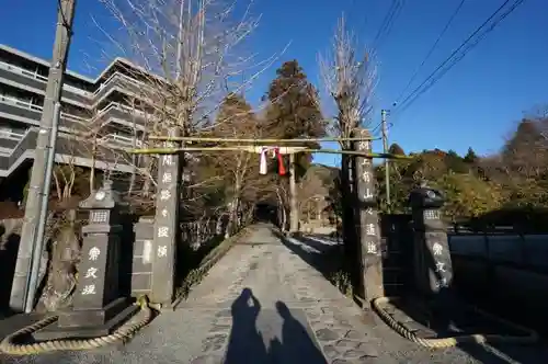 長安寺の山門