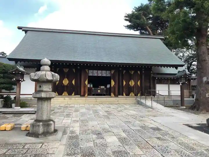 松陰神社の本殿・本堂