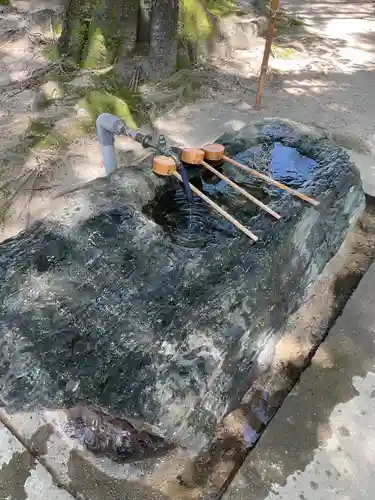 西八龍社の手水舎