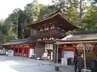 石上神宮の山門・神門