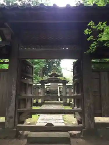 弘経寺の山門