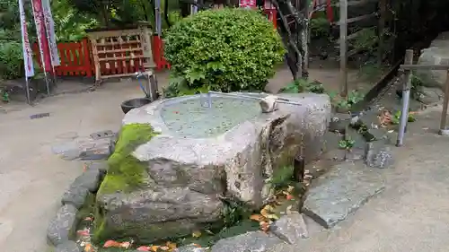 天開稲荷社の手水舎