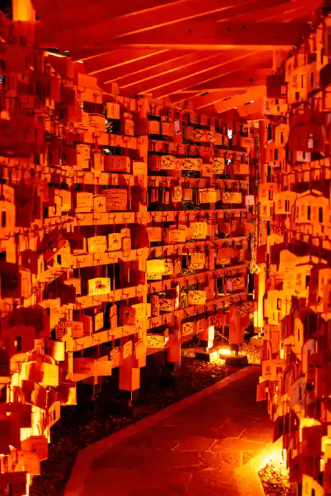 諏訪大社下社秋宮(長野県)