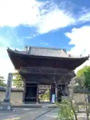 鶴林寺の山門