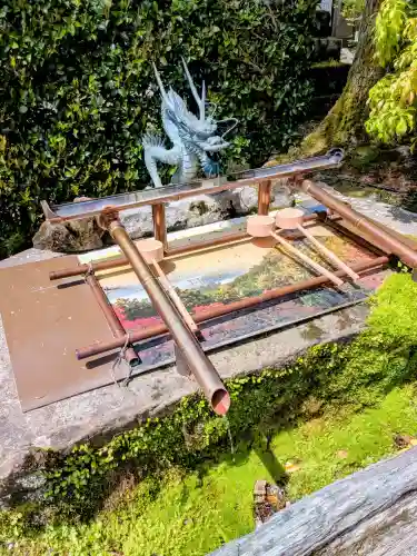 熊野本宮大社の{uncategorized: "未分類", other: "その他", undefined: "問題あり", building: "その他建物", grave: "お墓", sacred_gate: "鳥居", guardian: "狛犬", statue: "像", buddha: "仏像", history: "歴史", nature: "自然", garden: "庭園", animal: "動物", pagoda: "塔", temizu: "手水舎", mountain_gate: "山門・神門", sanctuary: "本殿・本堂", subordinate: "末社・摂社", art: "芸術", scenery: "景色", jizo: "地蔵", ema: "絵馬", goshuin: "御朱印", omikuji: "おみくじ", items: "授与品その他", amulet: "お守り", goshuincho: "御朱印帳", eats: "食事", festival: "お祭り", votive_dance: "神楽", shichigosan: "七五三参", wedding: "結婚式", experience: "体験その他", initially: "初詣", around: "周辺", anti_infection: "感染症対策"}