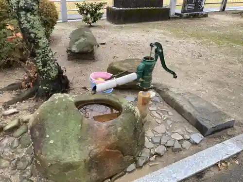 八幡若宮社の手水舎