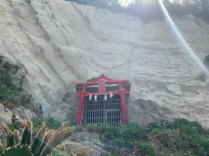 駒ヶ崎神社の末社・摂社