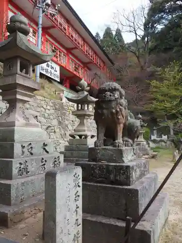 由加山 由加神社本宮の狛犬