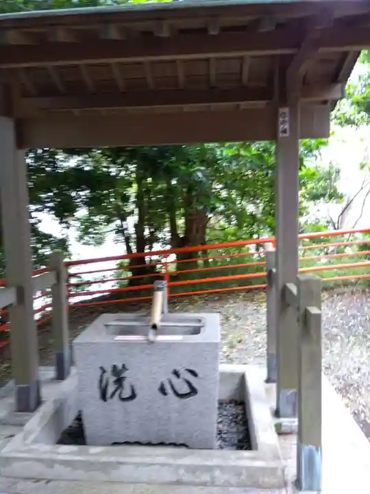 三峯神社の手水舎