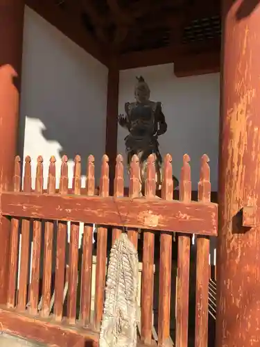 叡福寺の像