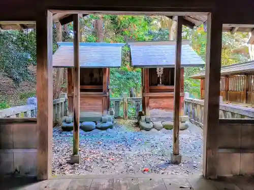 神明社（八反畑）の末社・摂社