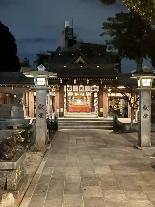 櫛田神社の{uncategorized: "未分類", other: "その他", undefined: "問題あり", building: "その他建物", grave: "お墓", sacred_gate: "鳥居", guardian: "狛犬", statue: "像", buddha: "仏像", history: "歴史", nature: "自然", garden: "庭園", animal: "動物", pagoda: "塔", temizu: "手水舎", mountain_gate: "山門・神門", sanctuary: "本殿・本堂", subordinate: "末社・摂社", art: "芸術", scenery: "景色", jizo: "地蔵", ema: "絵馬", goshuin: "御朱印", omikuji: "おみくじ", items: "授与品その他", amulet: "お守り", goshuincho: "御朱印帳", eats: "食事", festival: "お祭り", votive_dance: "神楽", shichigosan: "七五三参", wedding: "結婚式", experience: "体験その他", initially: "初詣", around: "周辺", anti_infection: "感染症対策"}