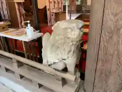 雄山神社前立社壇の狛犬