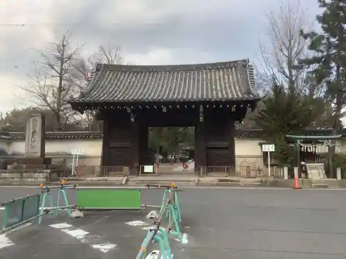 建中寺の山門