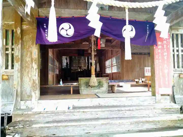 荒倉神社の本殿・本堂