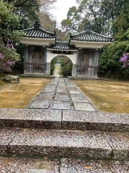 満願寺の山門・神門