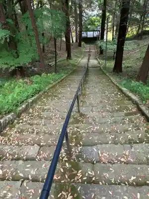 守山八幡宮の{uncategorized: "未分類", other: "その他", undefined: "問題あり", building: "その他建物", grave: "お墓", sacred_gate: "鳥居", guardian: "狛犬", statue: "像", buddha: "仏像", history: "歴史", nature: "自然", garden: "庭園", animal: "動物", pagoda: "塔", temizu: "手水舎", mountain_gate: "山門・神門", sanctuary: "本殿・本堂", subordinate: "末社・摂社", art: "芸術", scenery: "景色", jizo: "地蔵", ema: "絵馬", goshuin: "御朱印", omikuji: "おみくじ", items: "授与品その他", amulet: "お守り", goshuincho: "御朱印帳", eats: "食事", festival: "お祭り", votive_dance: "神楽", shichigosan: "七五三参", wedding: "結婚式", experience: "体験その他", initially: "初詣", around: "周辺", anti_infection: "感染症対策"}