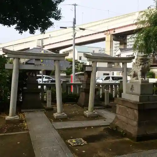 綾瀬神社の鳥居