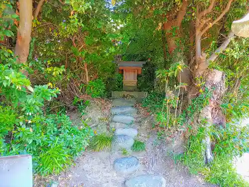 八劔社の末社・摂社