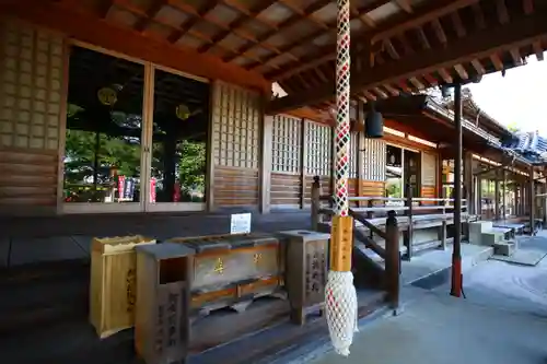 満願寺の本殿