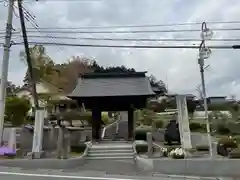 安楽寺の山門