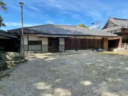 薬師堂の{uncategorized: "未分類", other: "その他", undefined: "問題あり", building: "その他建物", grave: "お墓", sacred_gate: "鳥居", guardian: "狛犬", statue: "像", buddha: "仏像", history: "歴史", nature: "自然", garden: "庭園", animal: "動物", pagoda: "塔", temizu: "手水舎", mountain_gate: "山門・神門", sanctuary: "本殿・本堂", subordinate: "末社・摂社", art: "芸術", scenery: "景色", jizo: "地蔵", ema: "絵馬", goshuin: "御朱印", omikuji: "おみくじ", items: "授与品その他", amulet: "お守り", goshuincho: "御朱印帳", eats: "食事", festival: "お祭り", votive_dance: "神楽", shichigosan: "七五三参", wedding: "結婚式", experience: "体験その他", initially: "初詣", around: "周辺", anti_infection: "感染症対策"}