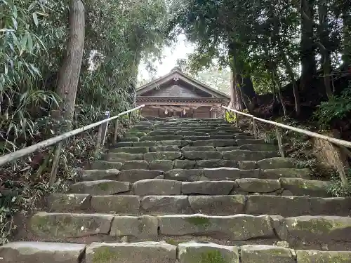 神魂神社の{uncategorized: "未分類", other: "その他", undefined: "問題あり", building: "その他建物", grave: "お墓", sacred_gate: "鳥居", guardian: "狛犬", statue: "像", buddha: "仏像", history: "歴史", nature: "自然", garden: "庭園", animal: "動物", pagoda: "塔", temizu: "手水舎", mountain_gate: "山門・神門", sanctuary: "本殿・本堂", subordinate: "末社・摂社", art: "芸術", scenery: "景色", jizo: "地蔵", ema: "絵馬", goshuin: "御朱印", omikuji: "おみくじ", items: "授与品その他", amulet: "お守り", goshuincho: "御朱印帳", eats: "食事", festival: "お祭り", votive_dance: "神楽", shichigosan: "七五三参", wedding: "結婚式", experience: "体験その他", initially: "初詣", around: "周辺", anti_infection: "感染症対策"}