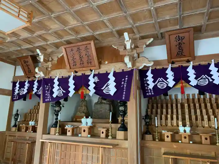 御嶽山神社の本殿・本堂
