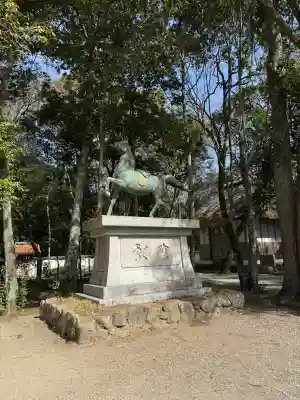 伊弉諾神宮の{uncategorized: "未分類", other: "その他", undefined: "問題あり", building: "その他建物", grave: "お墓", sacred_gate: "鳥居", guardian: "狛犬", statue: "像", buddha: "仏像", history: "歴史", nature: "自然", garden: "庭園", animal: "動物", pagoda: "塔", temizu: "手水舎", mountain_gate: "山門・神門", sanctuary: "本殿・本堂", subordinate: "末社・摂社", art: "芸術", scenery: "景色", jizo: "地蔵", ema: "絵馬", goshuin: "御朱印", omikuji: "おみくじ", items: "授与品その他", amulet: "お守り", goshuincho: "御朱印帳", eats: "食事", festival: "お祭り", votive_dance: "神楽", shichigosan: "七五三参", wedding: "結婚式", experience: "体験その他", initially: "初詣", around: "周辺", anti_infection: "感染症対策"}